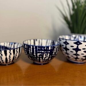 West elm Blue and White Ceramic Nesting Bowl Set